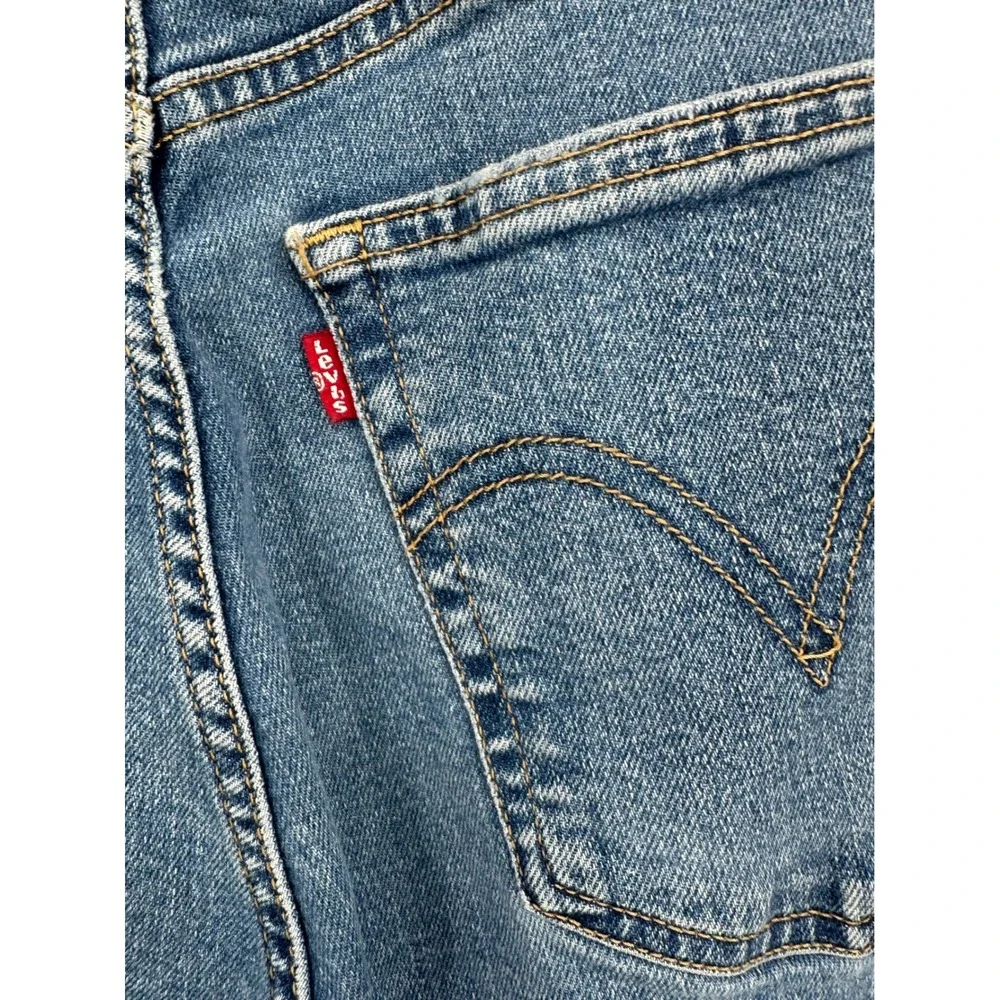 Levis Ribcage Straight Ankle Woman's 32 Blue Medium Wash Button‎ Fly 72693-0121